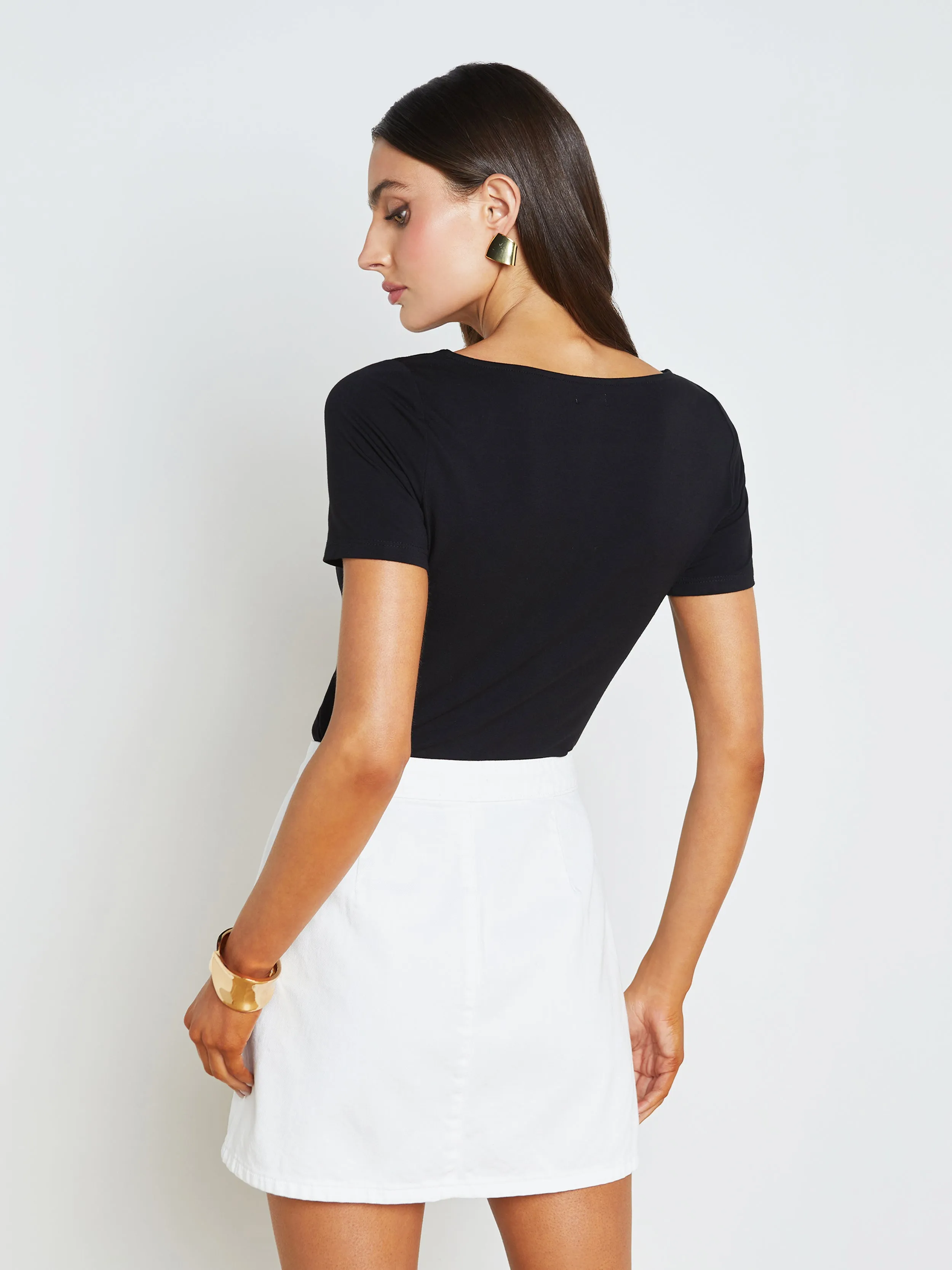 Alva U-Neck Tee