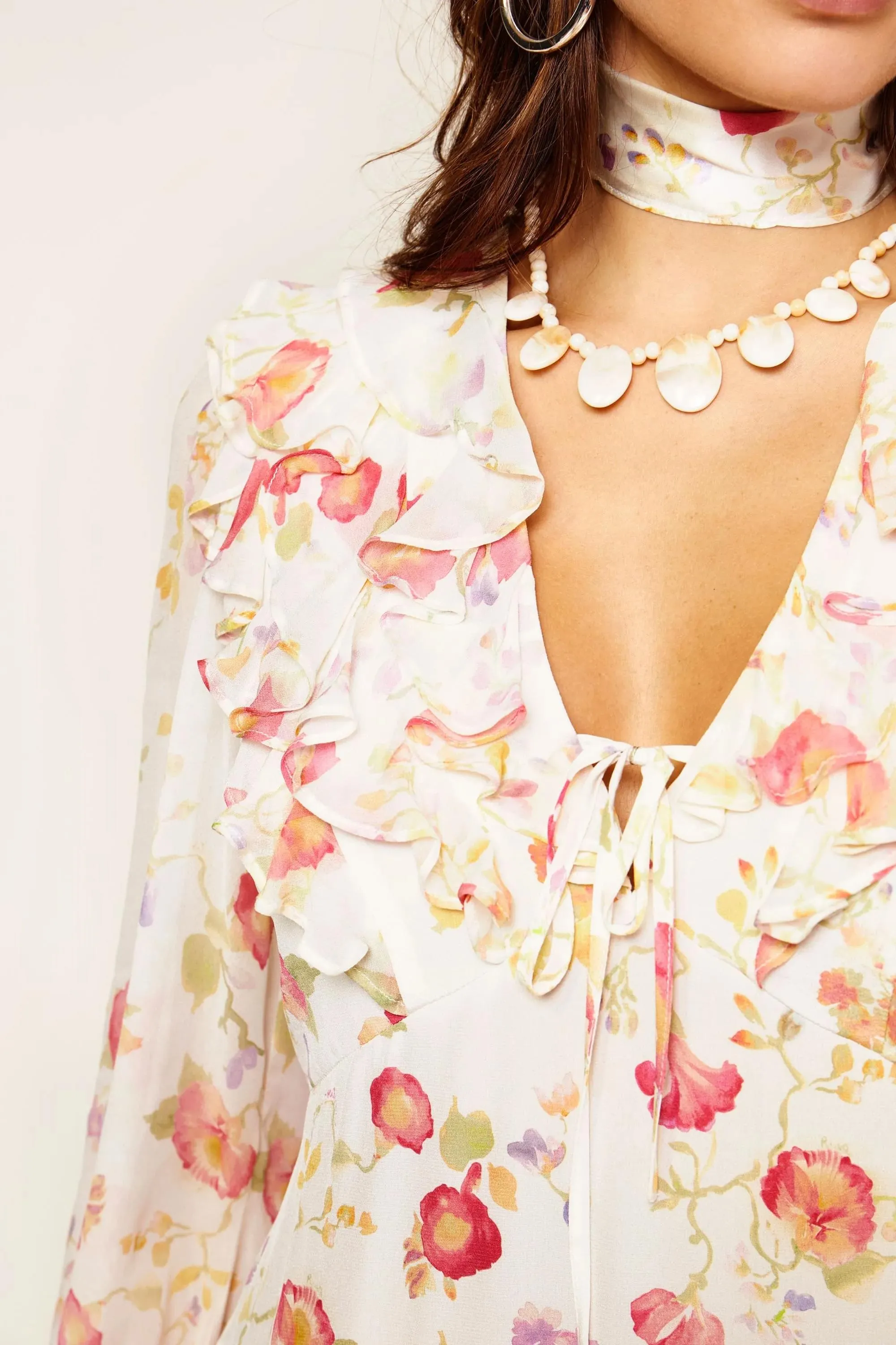 Linnett - Waterblossom Ivory