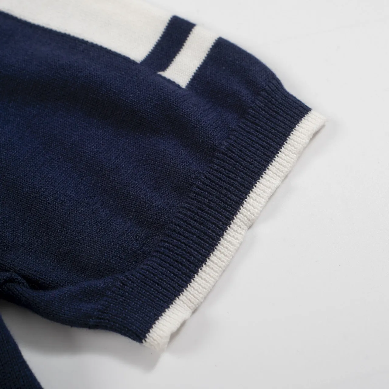 Men's navy blue simple knit polo shirt