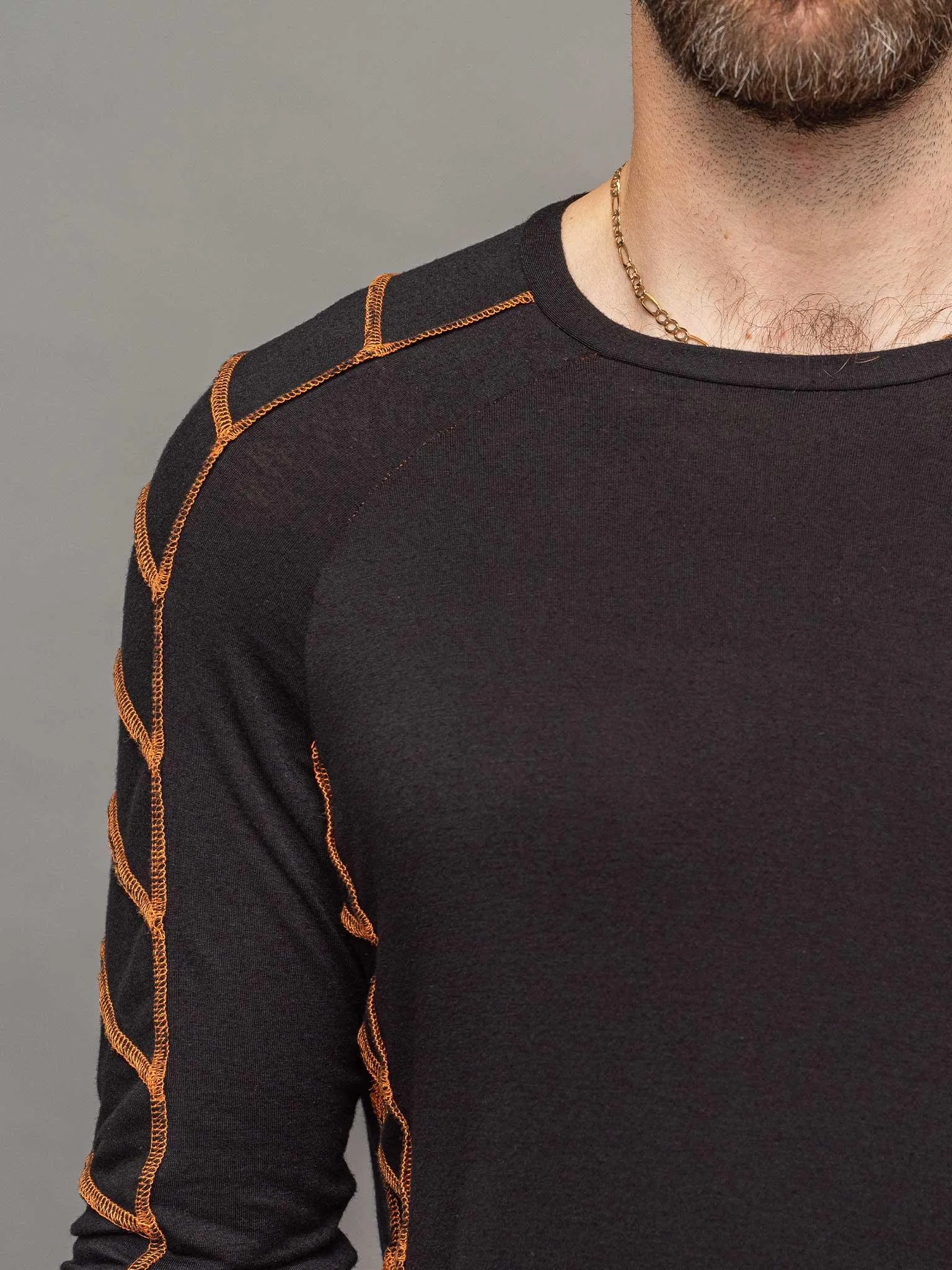 Raider - Dystopian Longline T-Shirt with Thumbholes - Black/Orange