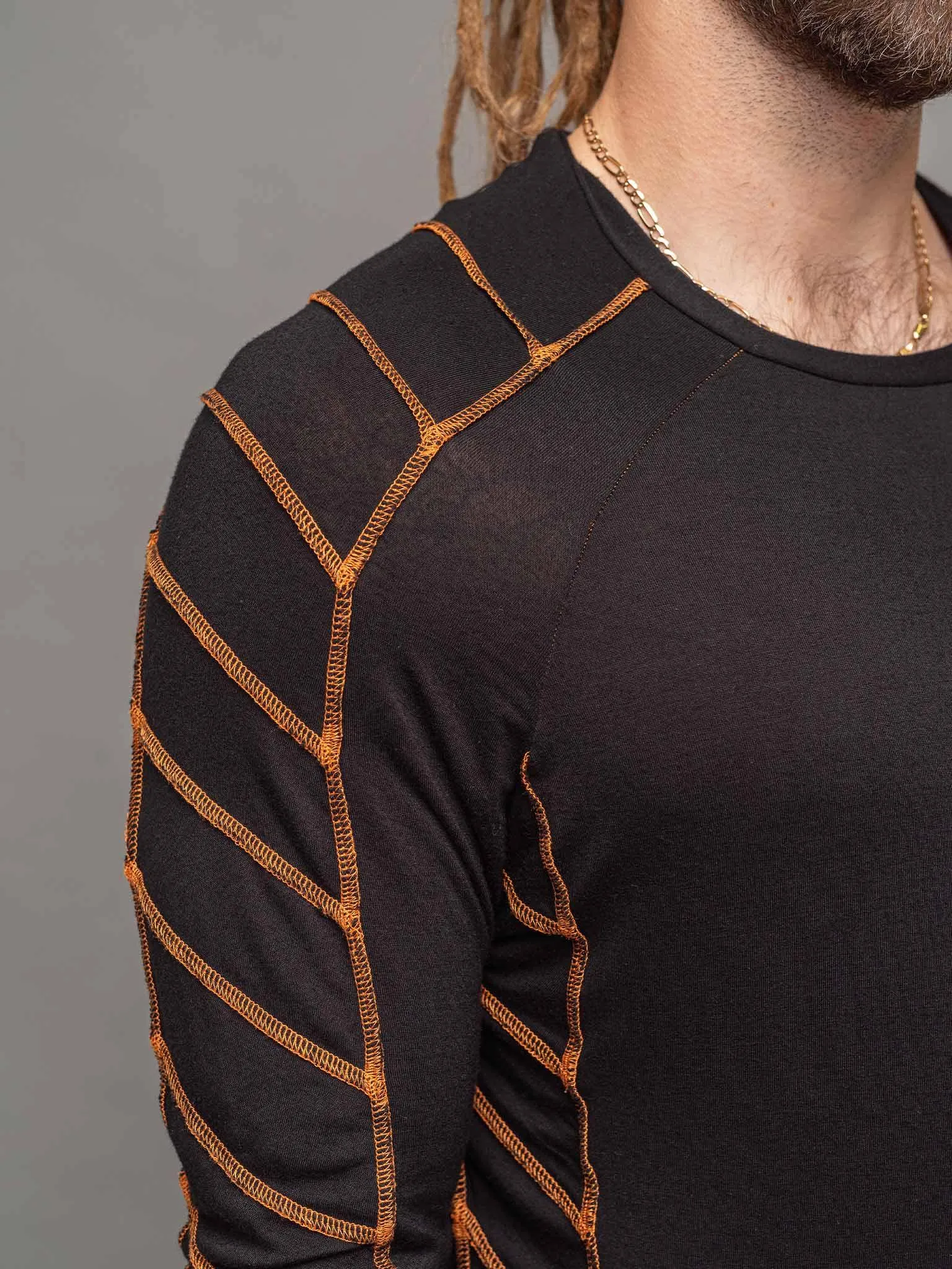 Raider - Dystopian Longline T-Shirt with Thumbholes - Black/Orange