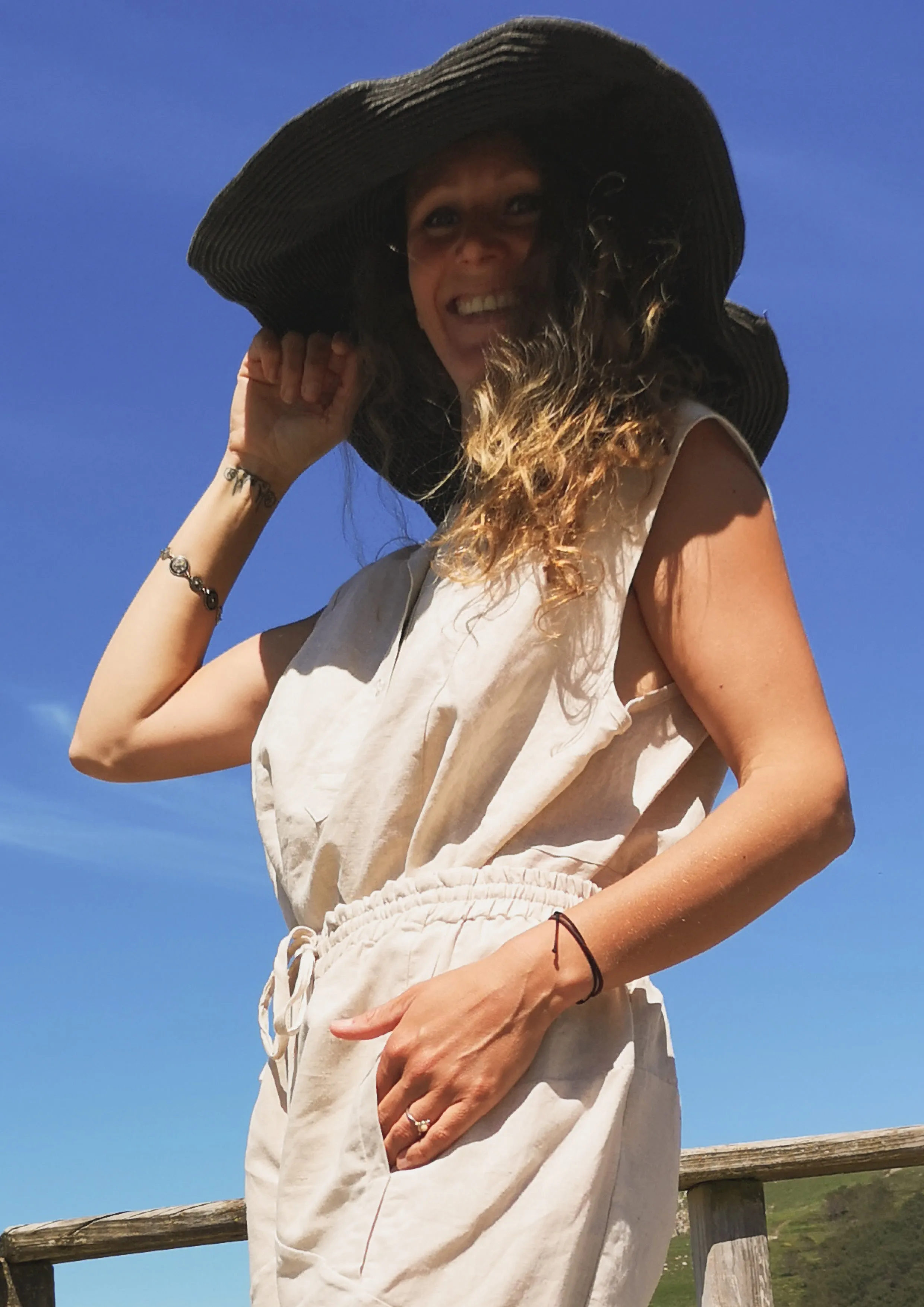 SHORT SLEEVELESS BLOUSE - LINEN natural white