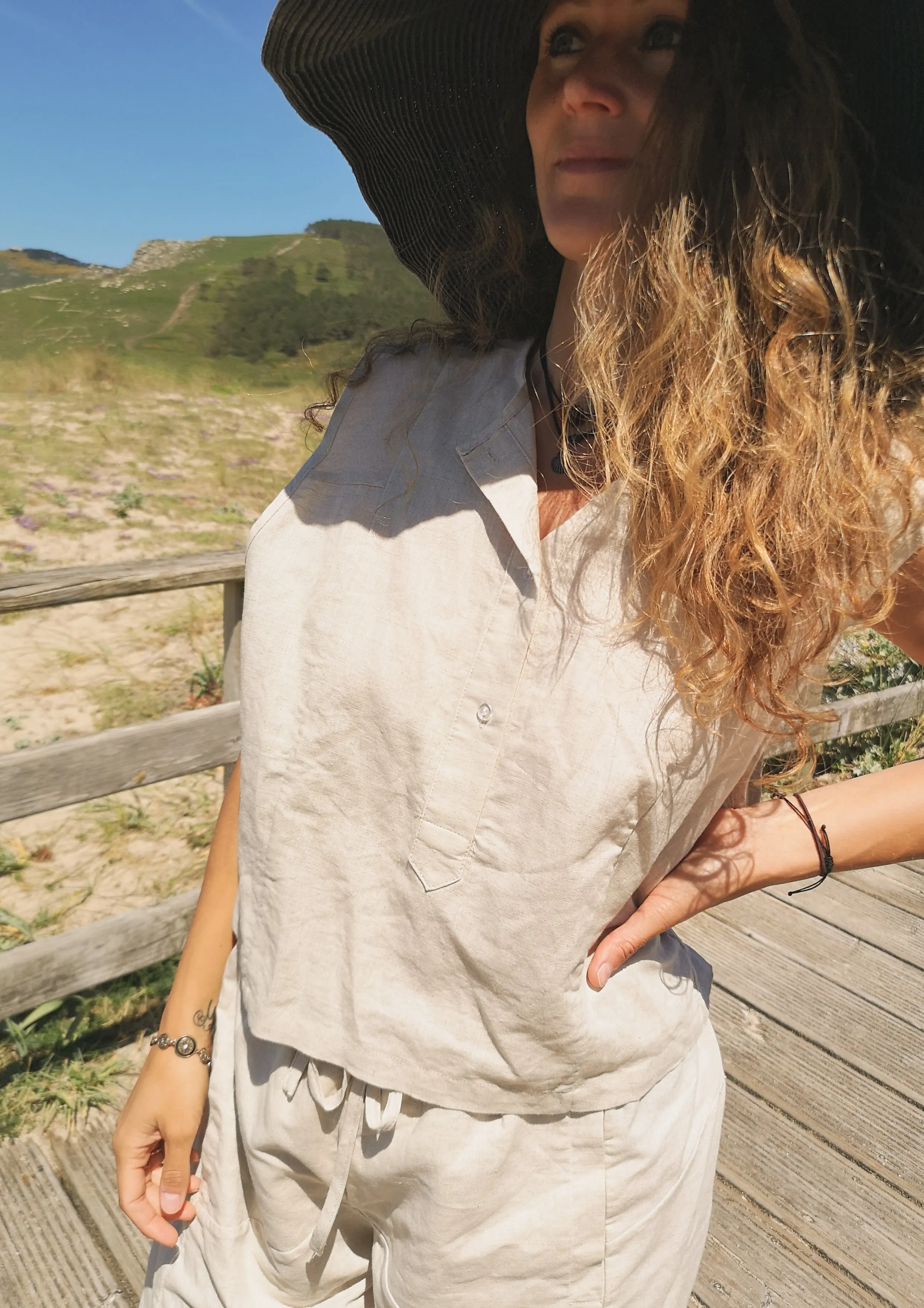 SHORT SLEEVELESS BLOUSE - LINEN natural white