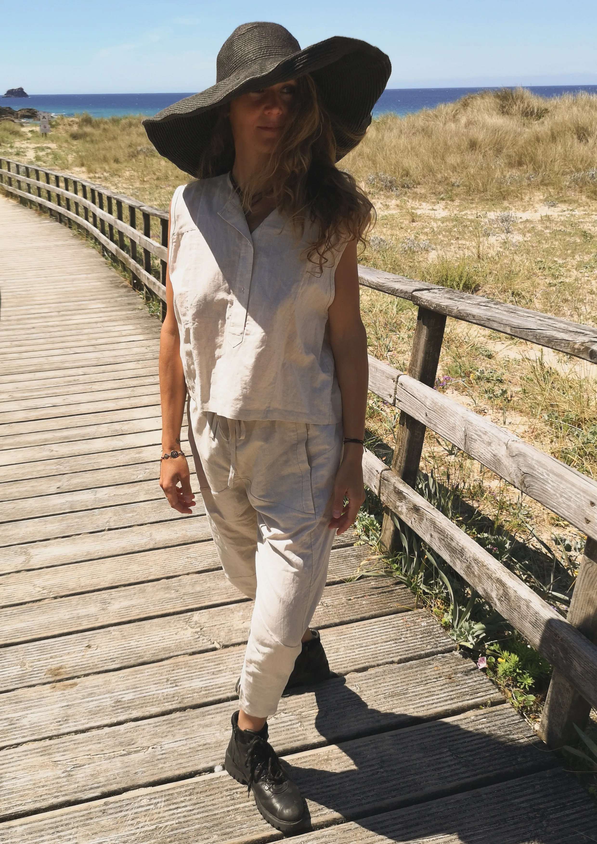 SHORT SLEEVELESS BLOUSE - LINEN natural white