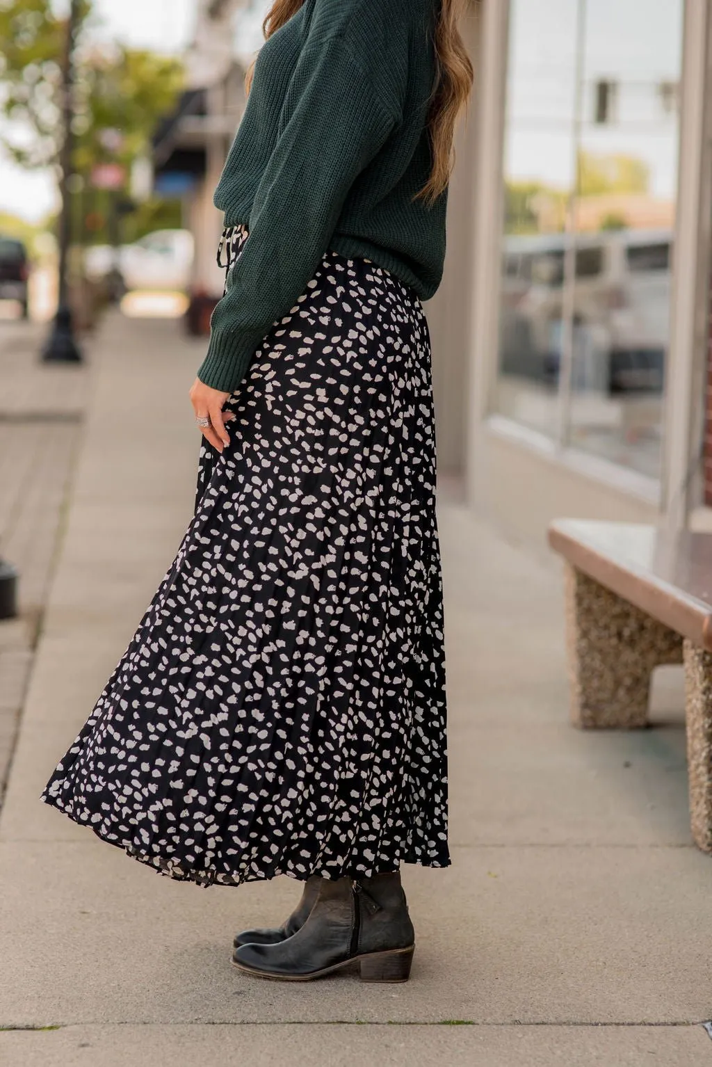 Spotted Pleats Maxi Skirt
