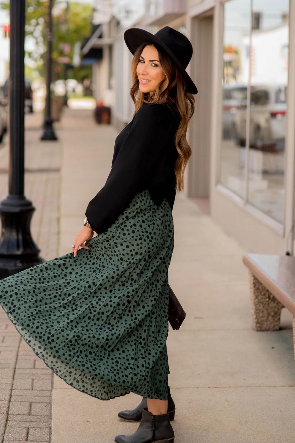 Spotted Pleats Maxi Skirt