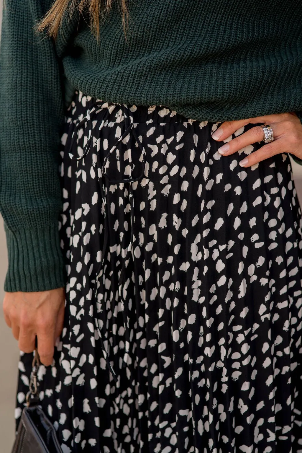 Spotted Pleats Maxi Skirt