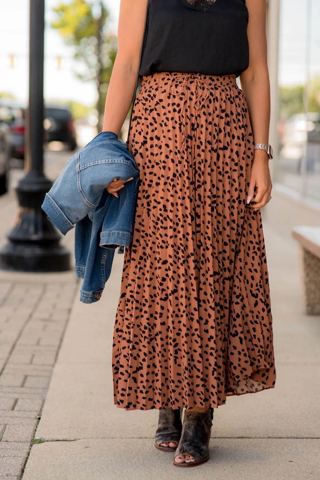 Spotted Pleats Maxi Skirt