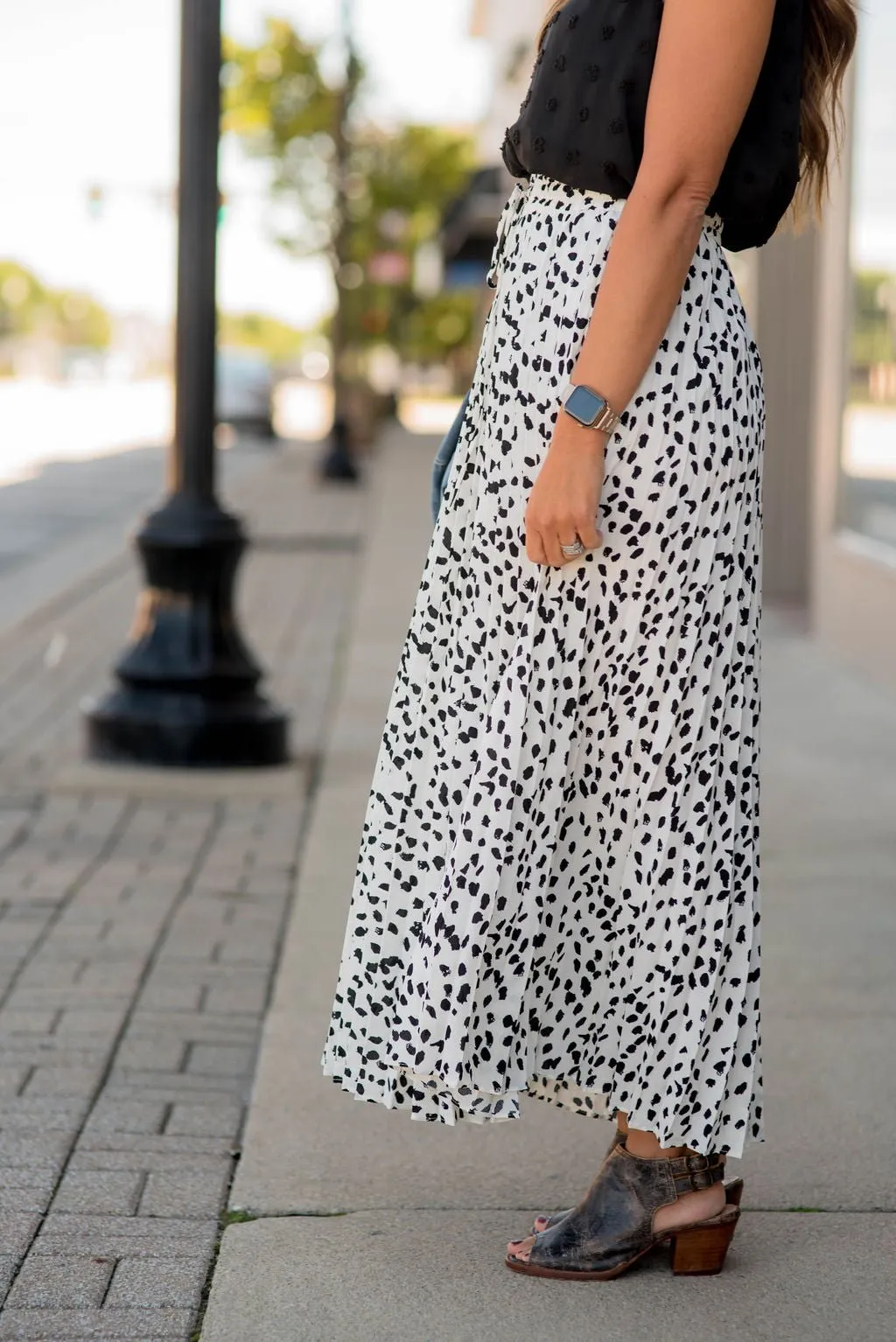 Spotted Pleats Maxi Skirt