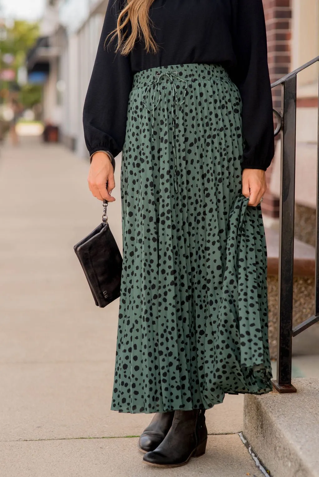 Spotted Pleats Maxi Skirt