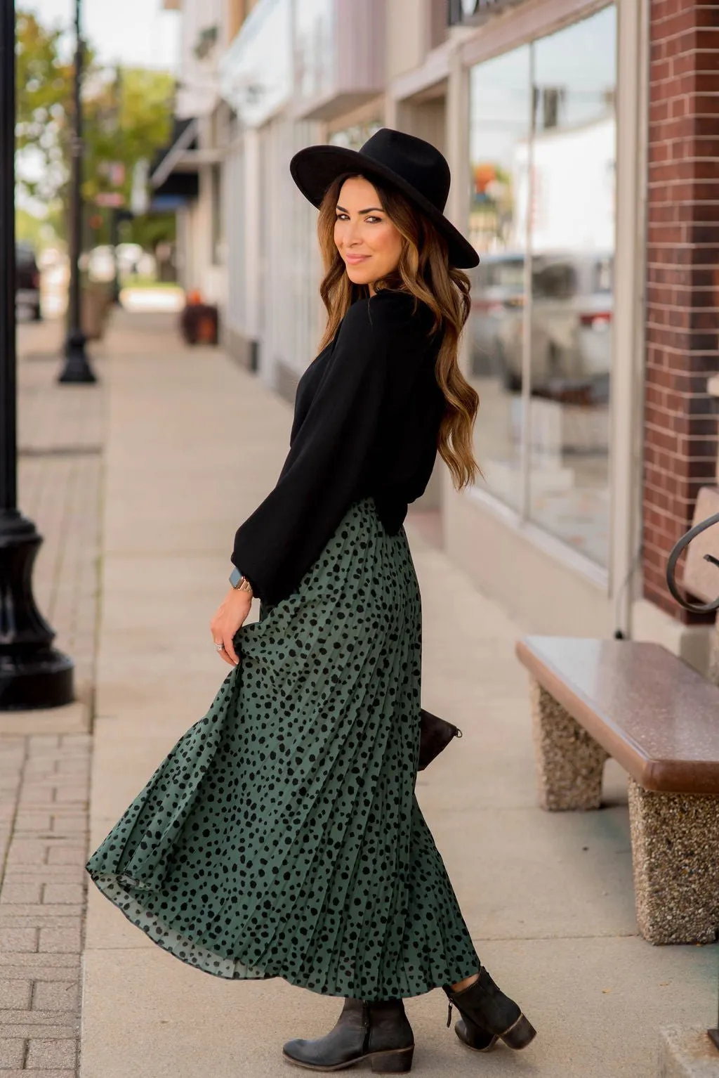 Spotted Pleats Maxi Skirt