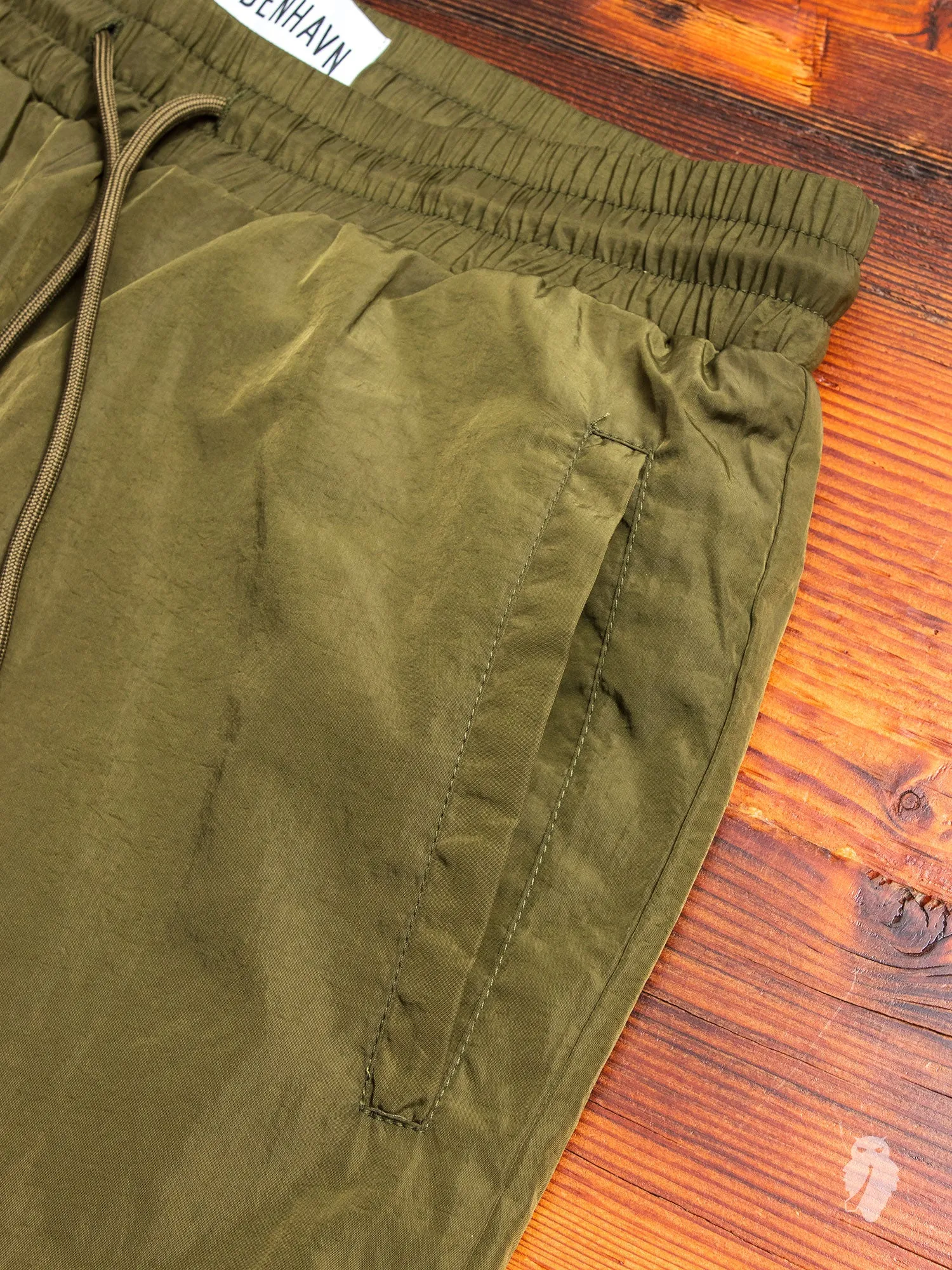 Track Pants in Crisp Olive