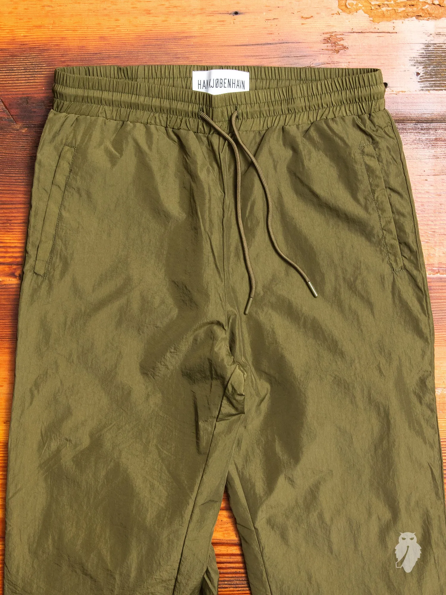 Track Pants in Crisp Olive